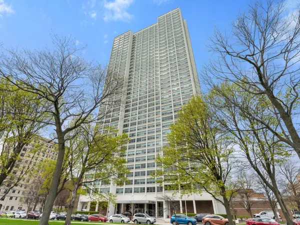 1700 E 56th Street #3910, Chicago, IL 60637