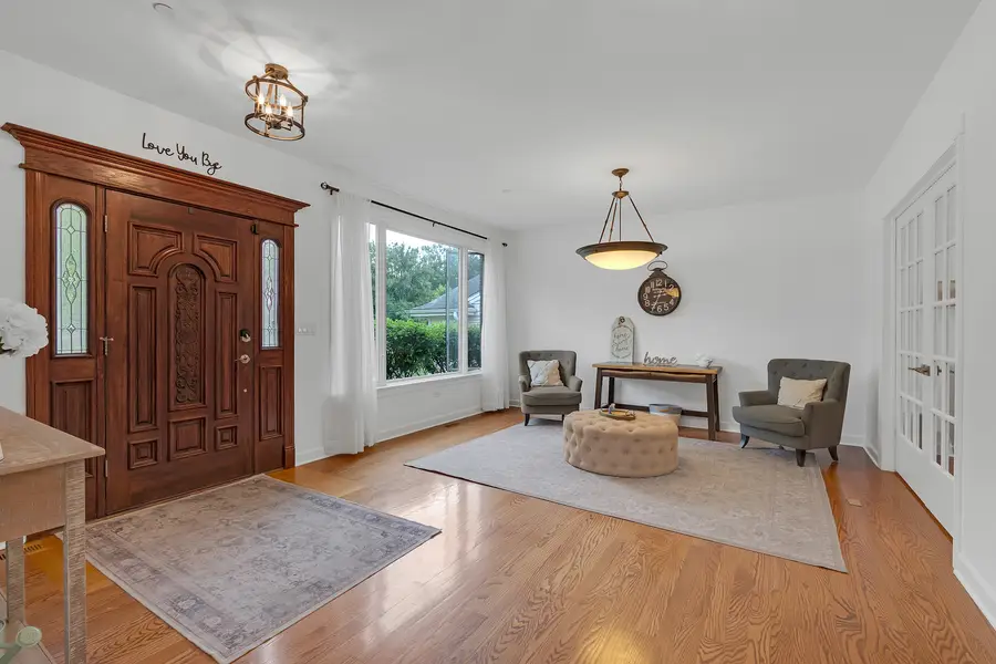 106 N Kenilworth Avenue, Mount Prospect, IL 60056 - #2