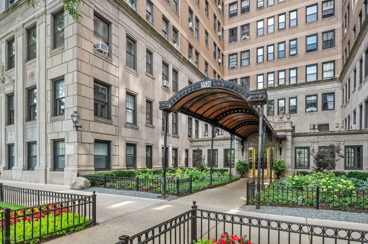 3520 N Lake Shore Drive #3P, Chicago, IL 60657 - #1