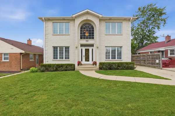 7806 N Octavia Avenue, Niles, IL 60714