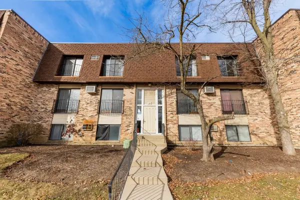 182 S Waters Edge Drive #301, Glendale Heights, IL 60139