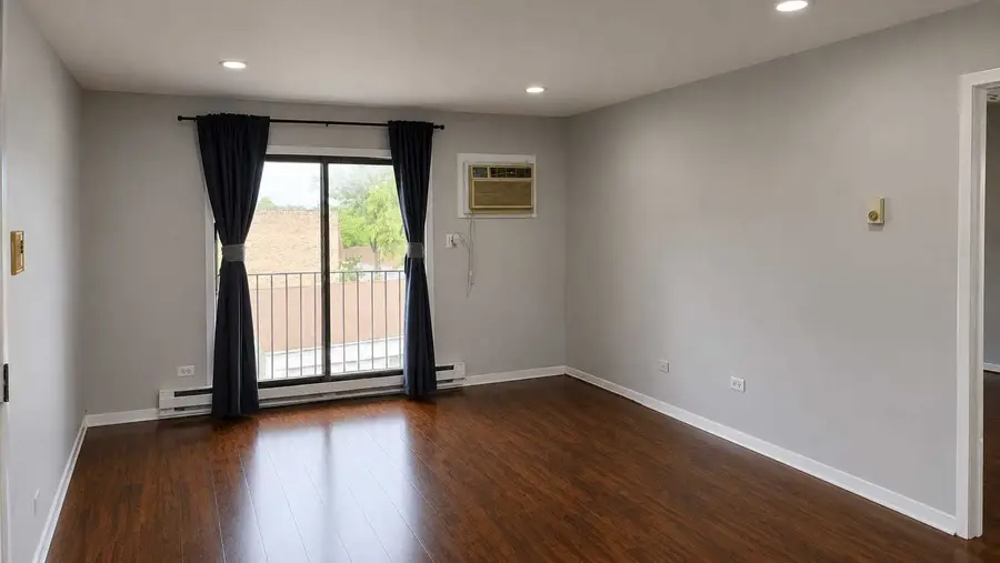 182 S Waters Edge Drive #301, Glendale Heights, IL 60139 - #2