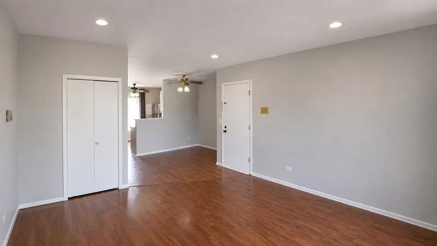182 S Waters Edge Drive #301, Glendale Heights, IL 60139 - #3