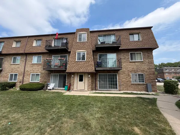 9428 Bay Colony Drive #1S, Des Plaines, IL 60016
