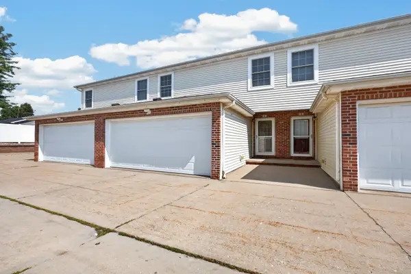 1104 Ekstam Drive #3, Bloomington, IL 61704