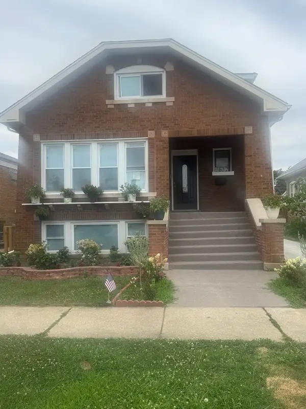 1612 S Scoville Avenue S, Berwyn, IL 60402