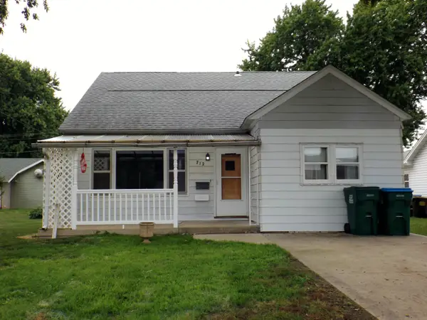 712 11th Avenue, Rock Falls, IL 61071