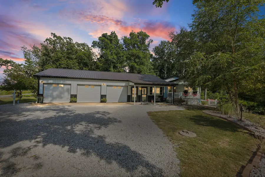7296 State Route 161 Extension, Iuka, IL 62849 - #3