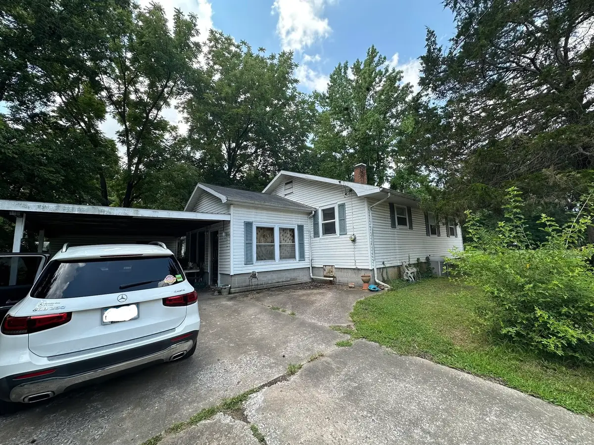 521 N Springer Street, Carbondale, IL 62901 - #1