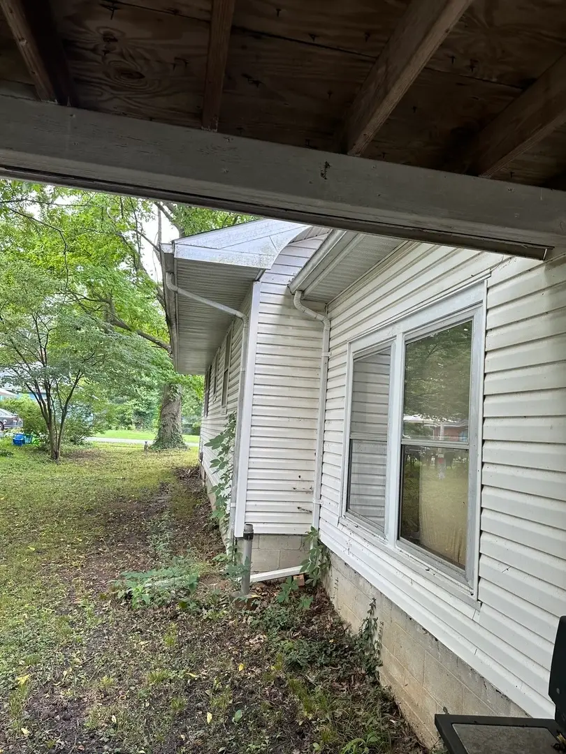 521 N Springer Street, Carbondale, IL 62901 - #3