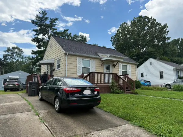 1109 W Walkup Avenue, Carbondale, IL 62901