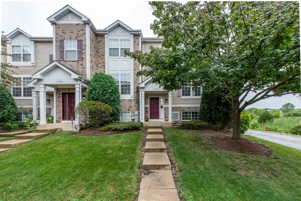 1927 Freedom Court #40-1, Zion, IL 60099 - #1