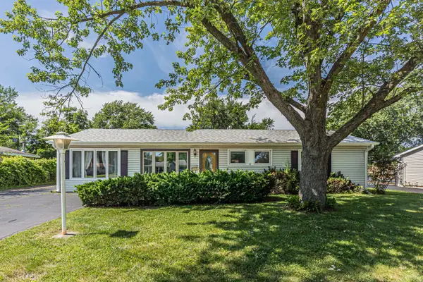 36672 N Traer Terrace, Gurnee, IL 60031