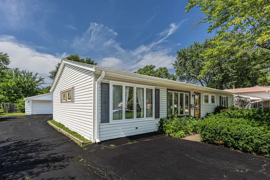 36672 N Traer Terrace, Gurnee, IL 60031 - #2