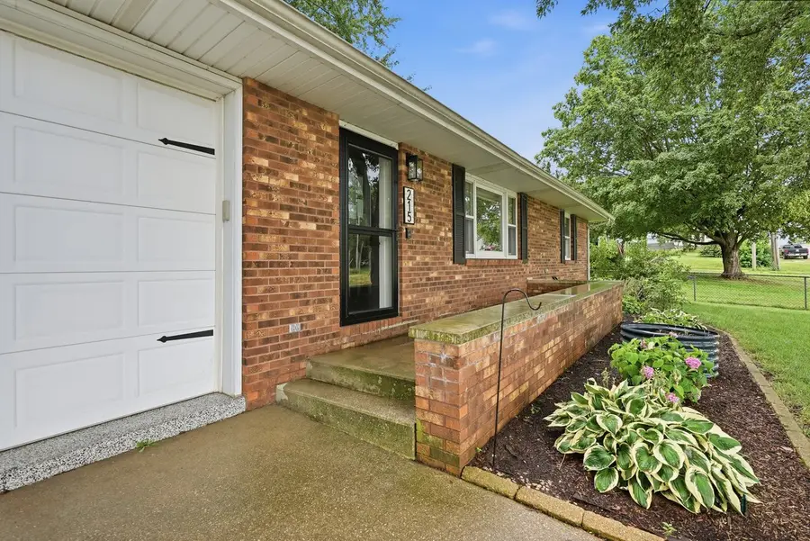 215 N Willow Street, White Heath, IL 61884 - #3