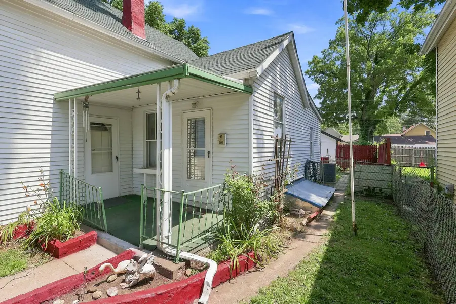 621 Oak Street, Davenport, IA 52802 - #3