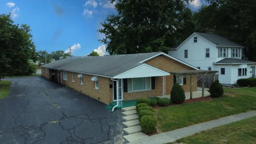 304 E Cherry Street #1, Watseka, IL 60970 - #3