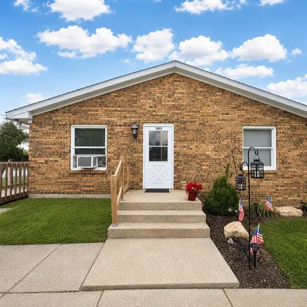 1001 14th Street, Silvis, IL 62182