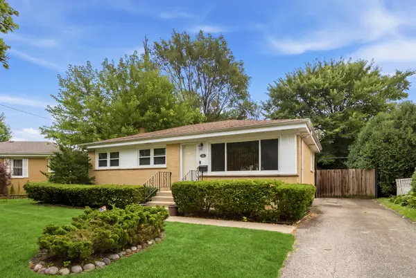 531 Cambridge Road, Des Plaines, IL 60016