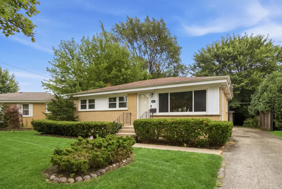 531 Cambridge Road, Des Plaines, IL 60016 - #2