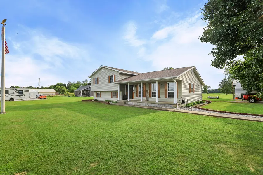 2081 N Broadway Avenue, Salem, IL 62881 - #2