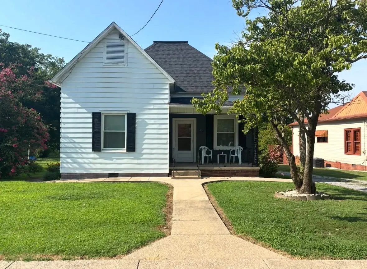 410 E Locust Street, Harrisburg, IL 62946 - #1