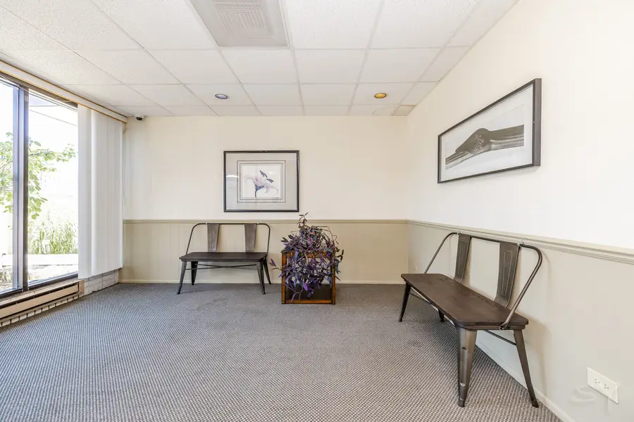9737 N Fox Glen Drive #1N, Niles, IL 60714 - #2