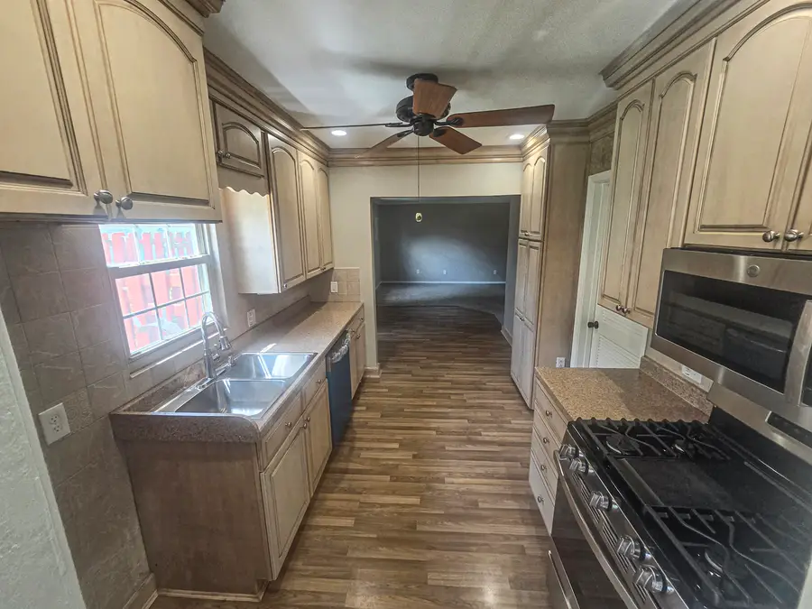 4313 23rd Avenue, Rock Island, IL 61201 - #2
