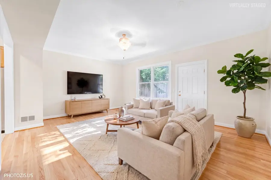 1130 S Troy Avenue #E, Chicago, IL 60612 - #2