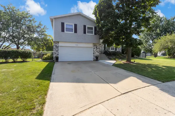 511 Heather Lane, Carol Stream, IL 60188