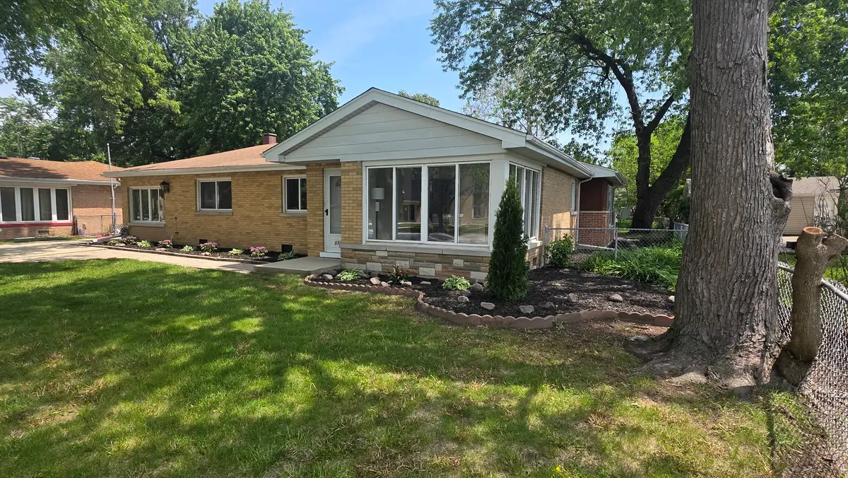 8867 Mobile Avenue, Oak Lawn, IL 60453 - #1