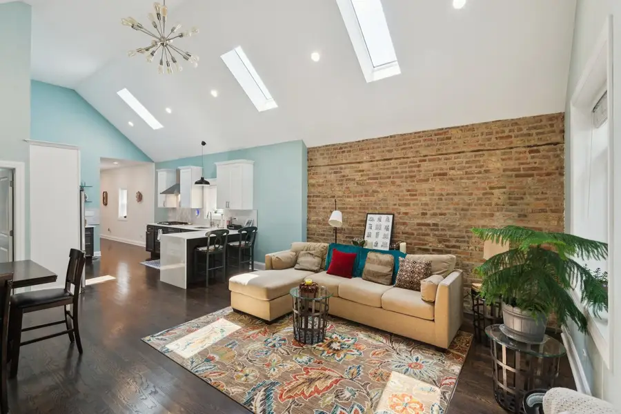 3313 S Carpenter Street, Chicago, IL 60608 - #3