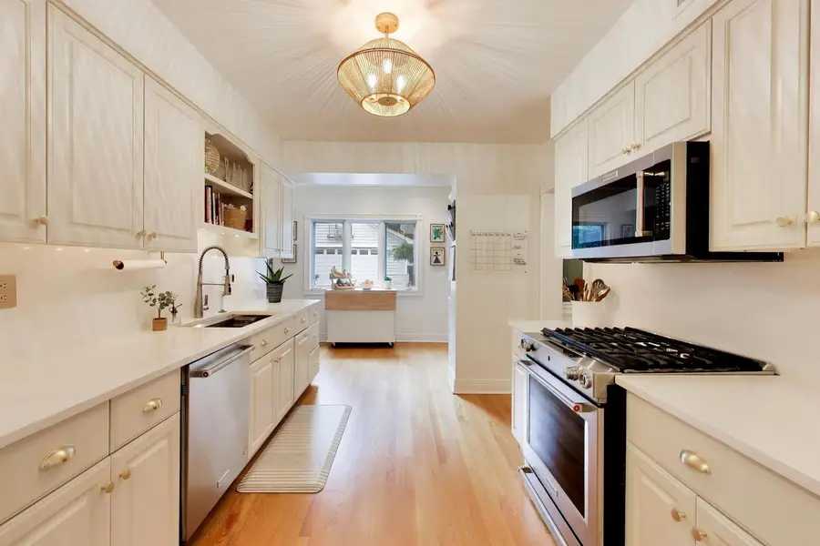 435 Malden Avenue, La Grange Park, IL 60526 - #3