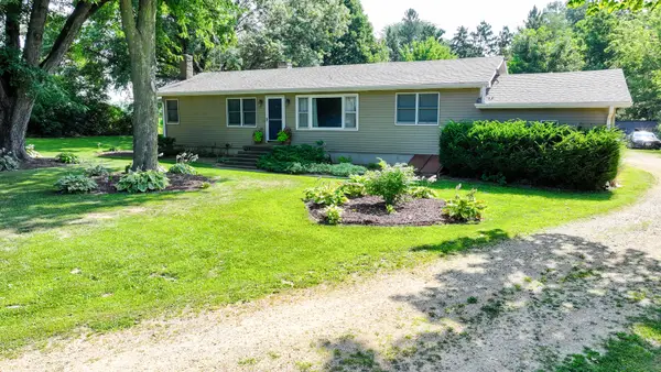 1727 Hwy 67 Avenue, Clinton, IA 52732