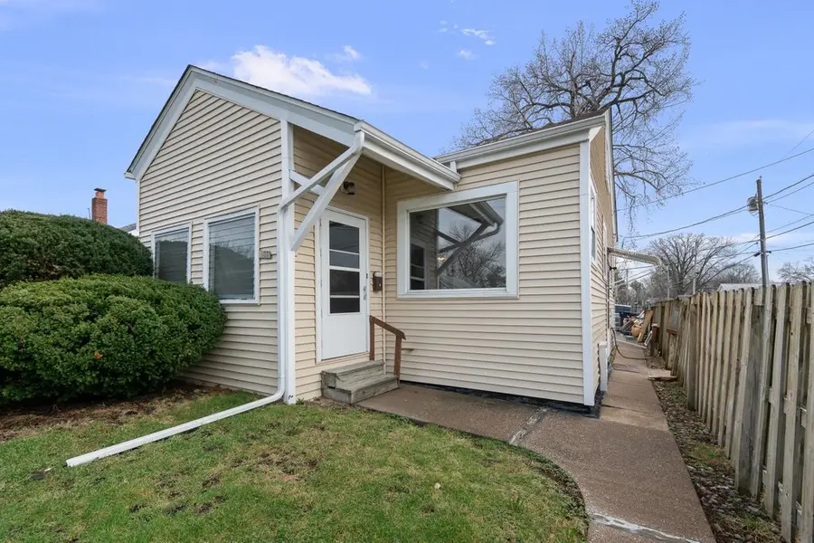 3516 18th Avenue, Rock Island, IL 61201 - #2