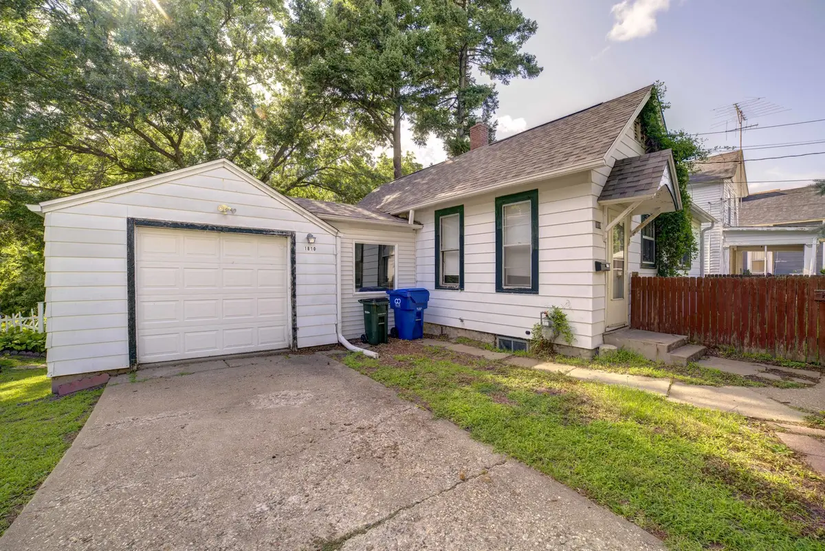 1810 Belle Avenue, Davenport, IA 52803 - #1