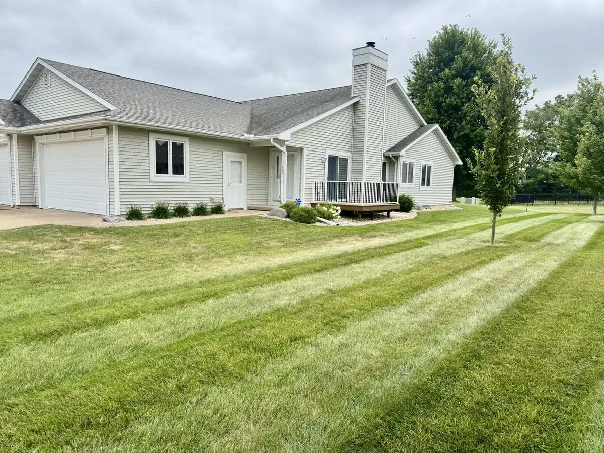 636 26th Street, Peru, IL 61354 - #1