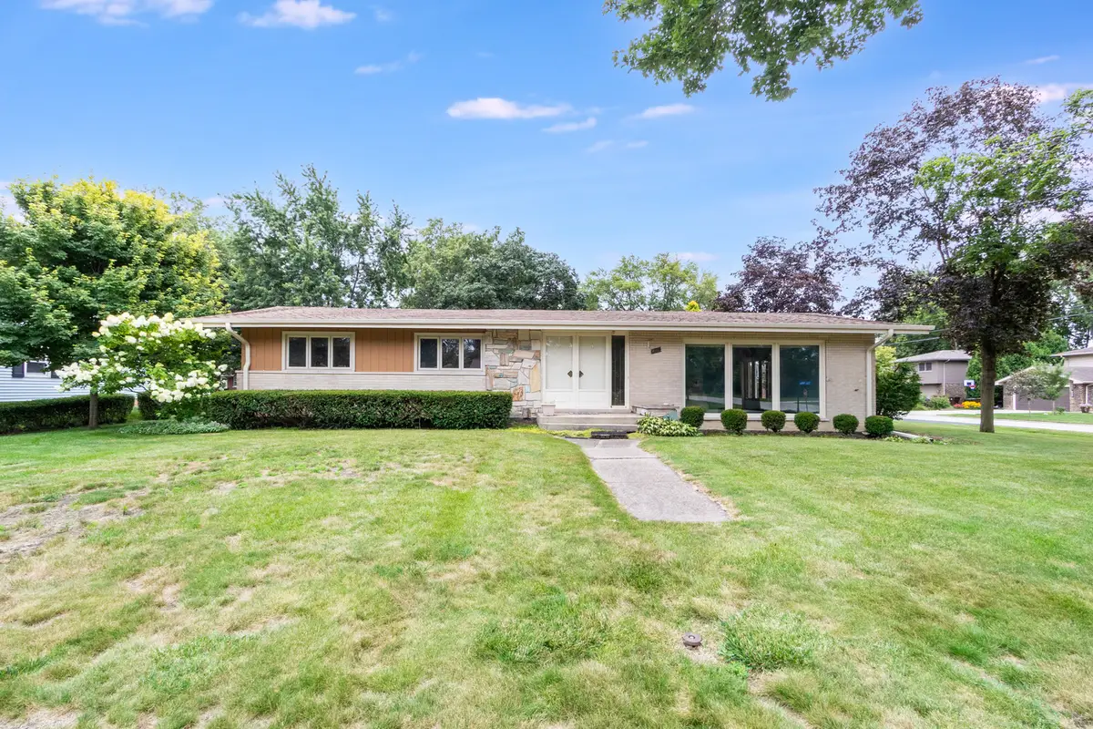642 Country Lane, Beecher, IL 60401 - #1