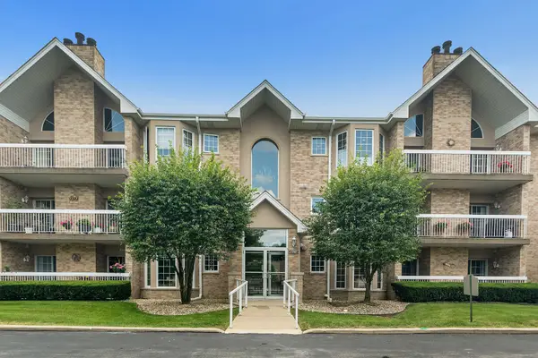 7787 Bristol Park Drive #3SW, Tinley Park, IL 60477