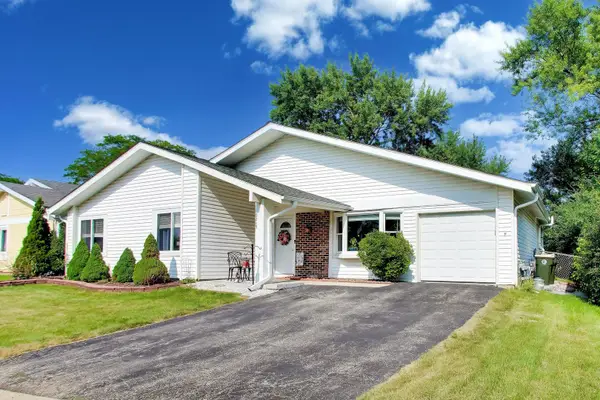 5215 Cinema Drive, Hanover Park, IL 60133