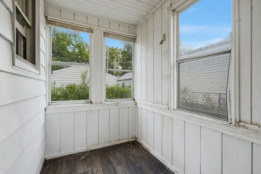 405 18 1/2 Avenue, Rock Island, IL 61201 - #2