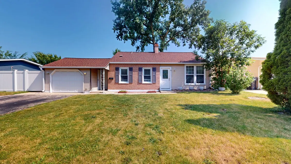 100 Edgewood Drive, Streamwood, IL 60107 - #1