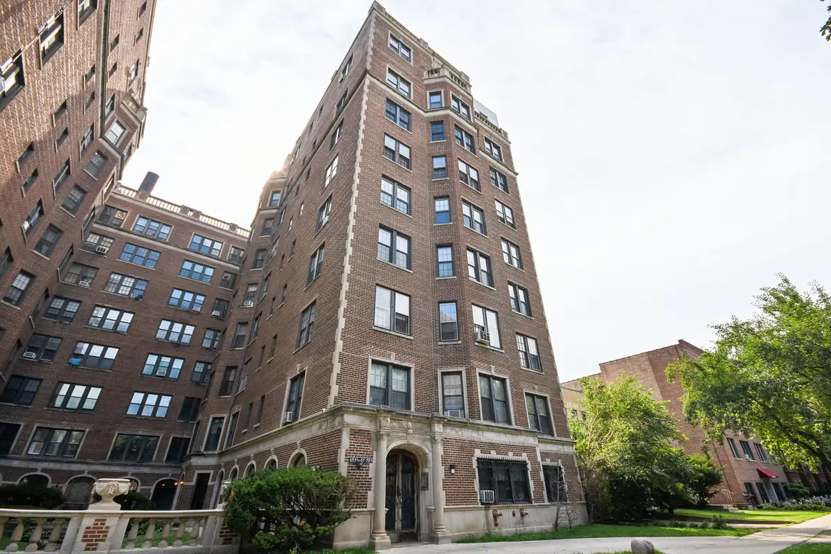 6935 S Crandon Avenue #3D, Chicago, IL 60649 - #1
