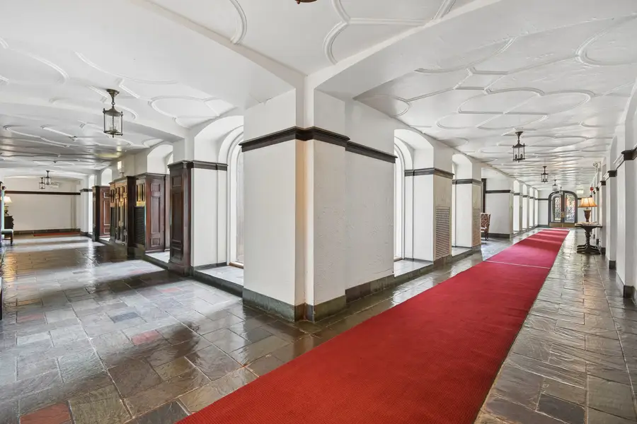 6935 S Crandon Avenue #3D, Chicago, IL 60649 - #3