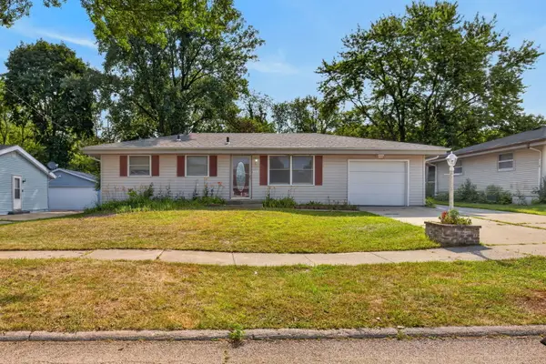 523 Chisholm Trail, Rockford, IL 61101