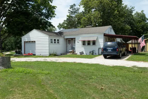 501 N Logan Street, Deer Creek, IL 61733