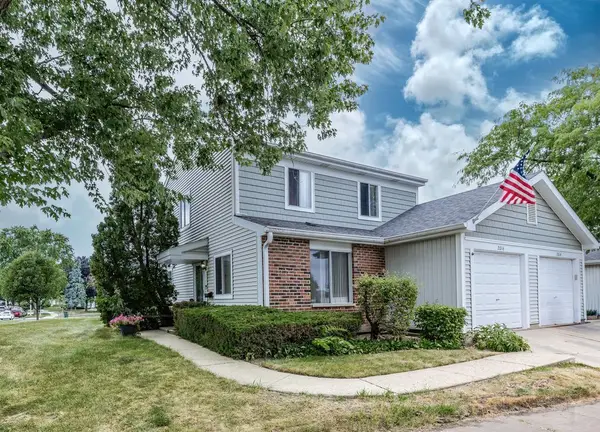 2016 Raleigh Place, Hoffman Estates, IL 60169