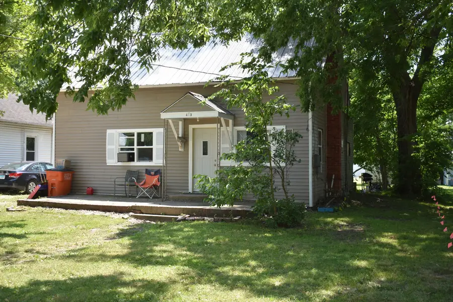 415 W Main, Arcola, IL 61910 - #2