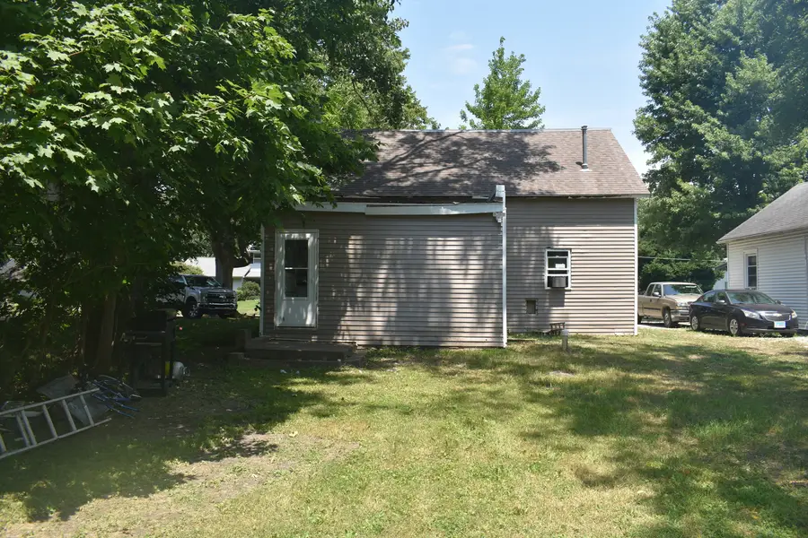 415 W Main, Arcola, IL 61910 - #3