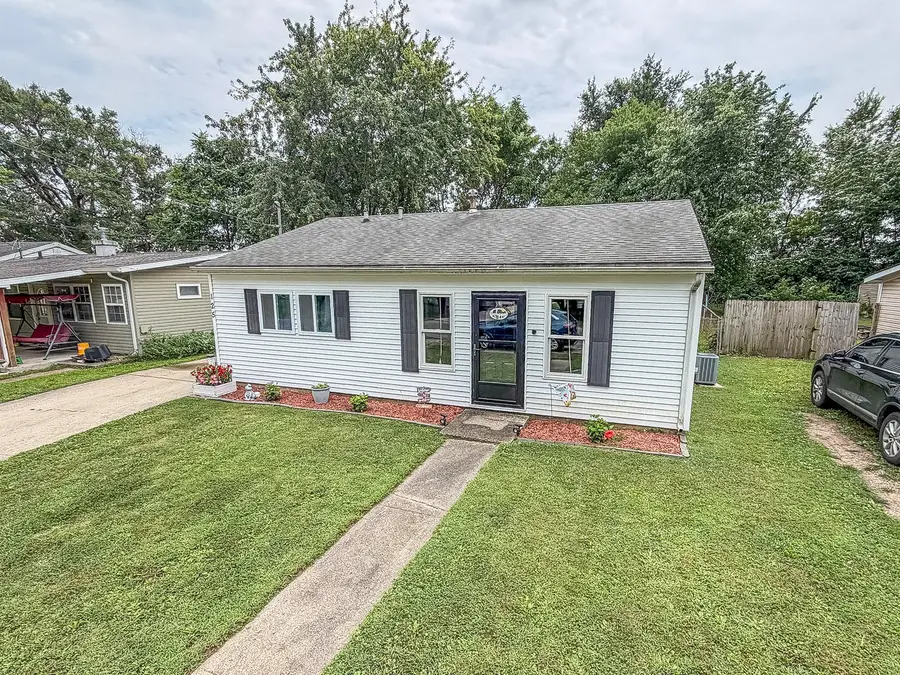 125 Woodlawn Avenue, Mattoon, IL 61938 - #2